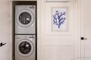 7 Dearborn St, Newport, RI 02840 - Photo 7