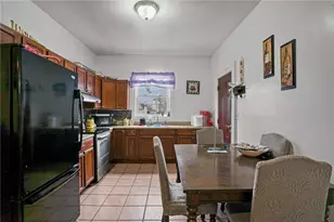 8 Atlantic Ave, Providence, RI 02907 - Photo 7