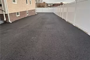 214 Franklin St, Bristol, RI 02809 - Photo 3