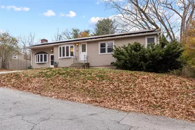 77 Macarthur Boulevard, Coventry, RI 02816 - Photo 3