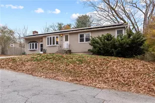 77 MacArthur Blvd, Coventry, RI 02816 - Photo 3