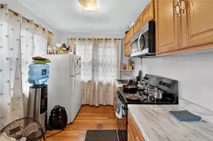 355 Laurel Hill Ave, Providence, RI 02909 - Photo 7