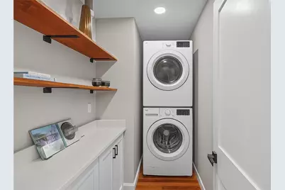 25 Tecumseh Street, Providence, RI 02906 - Photo 15