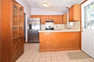 16 River Dr, Johnston, RI 02919 - Photo 13