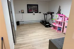 46 Hoover St, West Warwick, RI 02893 - Photo 5