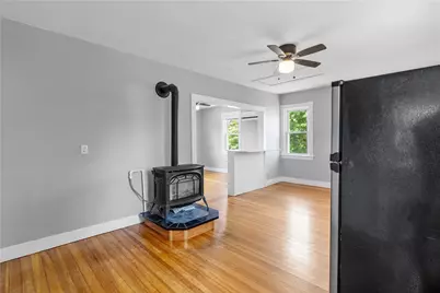 291 Maple Avenue #2, Barrington, RI 02806 - Photo 5