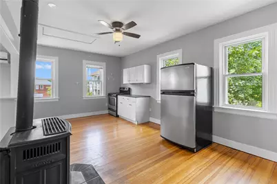 291 Maple Avenue #2, Barrington, RI 02806 - Photo 3