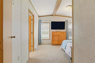 52 Bradley Terrace, Portsmouth, RI 02871 - Photo 25