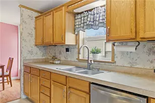 52 Bradley Terrace, Portsmouth, RI 02871 - Photo 17