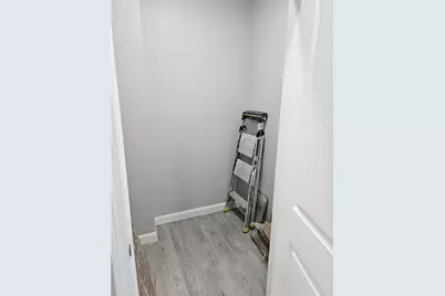 604 Warwick Avenue, Warwick, RI 02888 - Photo 5