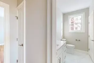 132 E Pt Dr, East Providence, RI 02916 - Photo 33