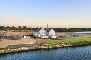 114 E Pt Dr, East Providence, RI 02916 - Photo 11