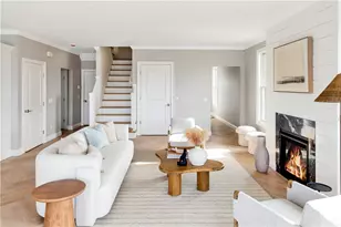 114 E Pt Dr, East Providence, RI 02916 - Photo 3