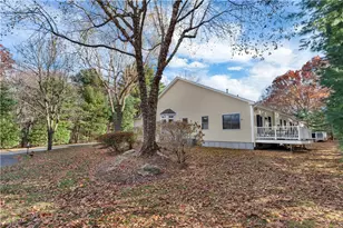 95 Crickett Cir, East Greenwich, RI 02818 - Photo 33