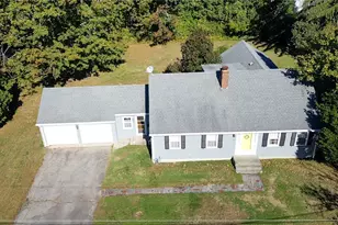 40 Aaron Ave, Bristol, RI 02809 - Photo 7