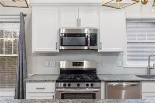 5 W Glen Ln, West Warwick, RI 02893 - Photo 13