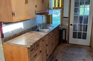 92 Old Oak Ave, Cranston, RI 02920 - Photo 9