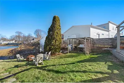 15 Cedar Avenue #2, Portsmouth, RI 02871 - Photo 29