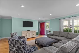 55 Vine St, East Greenwich, RI 02818 - Photo 7