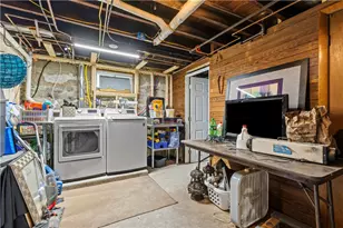 314 Columbus Ave, Pawtucket, RI 02861 - Photo 31