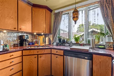 314 Columbus Avenue, Pawtucket, RI 02861 - Photo 3