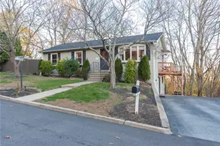 71 Steven Dr, West Warwick, RI 02893 - Photo 3