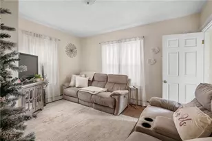 13 Elizabeth St, Cumberland, RI 02864 - Photo 7