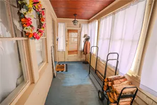 28 Sylvan Ave, Cranston, RI 02905 - Photo 5