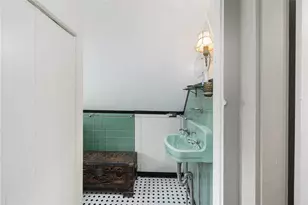 10 Casey Ct, Newport, RI 02840 - Photo 23