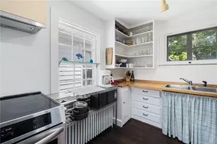 10 Casey Ct, Newport, RI 02840 - Photo 11