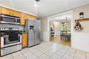 16 Karen Dr, Hopkinton, RI 02832 - Photo 3