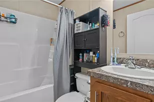 529 Forest Prk, Middletown, RI 02842 - Photo 11