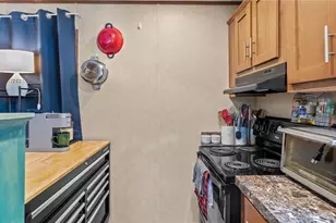 529 Forest Prk, Middletown, RI 02842 - Photo 5