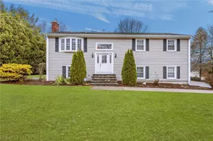 3 Betsy Dr, Bristol, RI 02809 - Photo 1