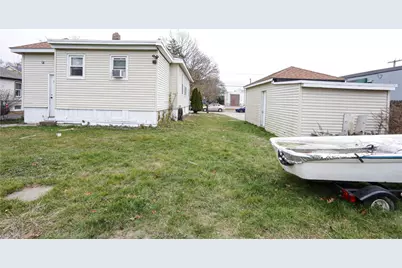 33 Hargraves Street, Warwick, RI 02889 - Photo 17