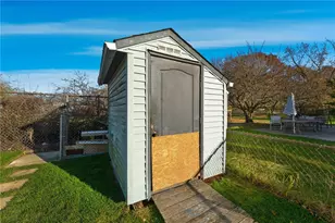 10 Woburn St, Cranston, RI 02910 - Photo 47