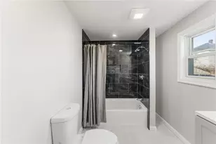 10 Woburn St, Cranston, RI 02910 - Photo 11