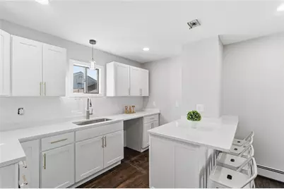 10 Woburn Street, Cranston, RI 02910 - Photo 9