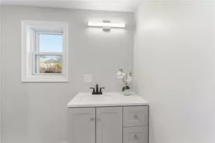 10 Woburn St, Cranston, RI 02910 - Photo 13