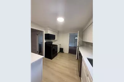 243 Bay View Avenue, Cranston, RI 02905 - Photo 7