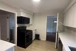 243 Bay View Ave, Cranston, RI 02905 - Photo 7