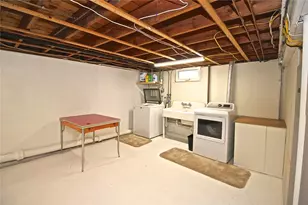 139 Coggeshall Ave, Newport, RI 02840 - Photo 39