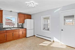 318 Princess Ave, Cranston, RI 02920 - Photo 7