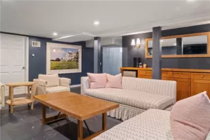 124 Harrison Ave, Newport, RI 02840 - Photo 25