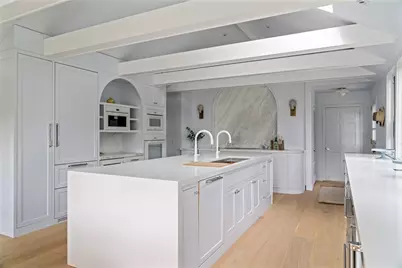 124 Harrison Avenue, Newport, RI 02840 - Photo 3