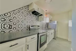 57 Garden St, Pawtucket, RI 02860 - Photo 11