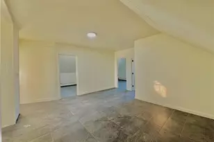 57 Garden St, Pawtucket, RI 02860 - Photo 9