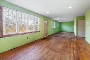 105 Borden Rd, Tiverton, RI 02878 - Photo 3