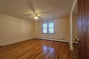 7 Rutherford Ct, Warwick, RI 02886 - Photo 9