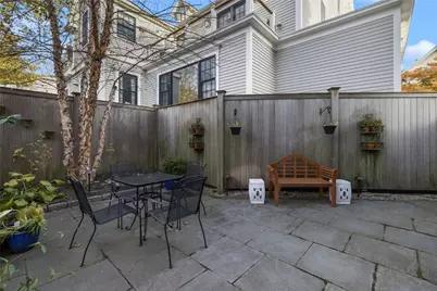 30 Bull Street, Newport, RI 02840 - Photo 29